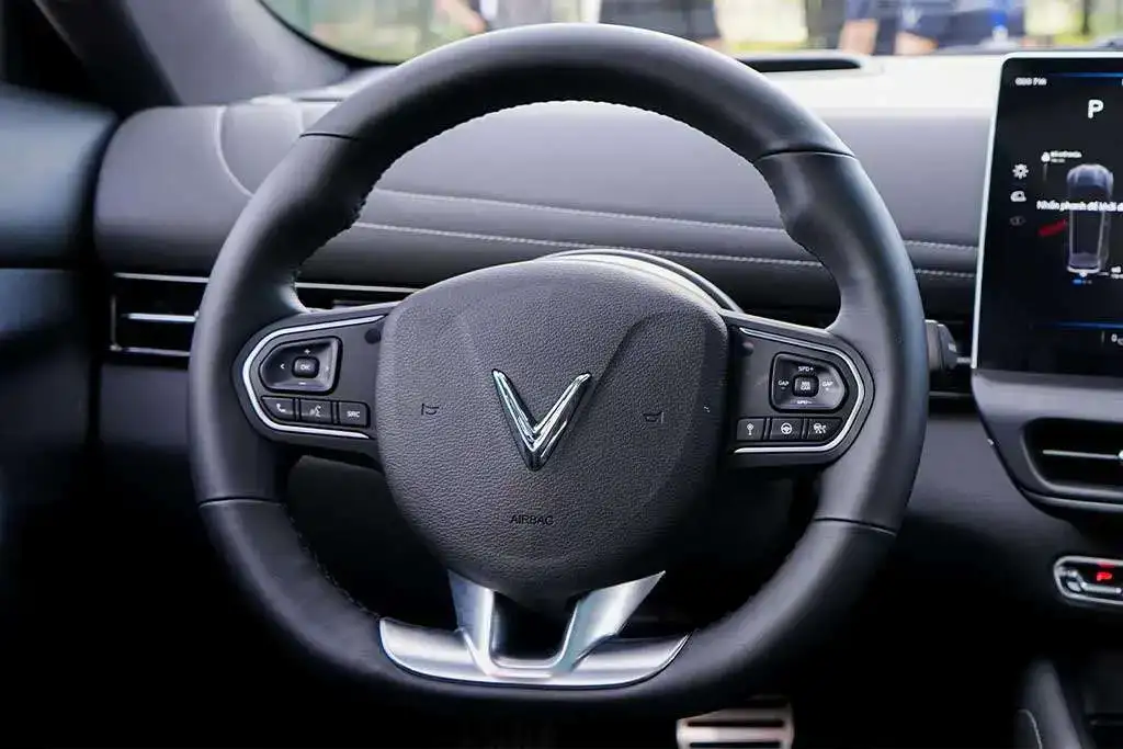 Nội thất – Khoang lái hiện đại, cá tính và ngập tràn công nghệ